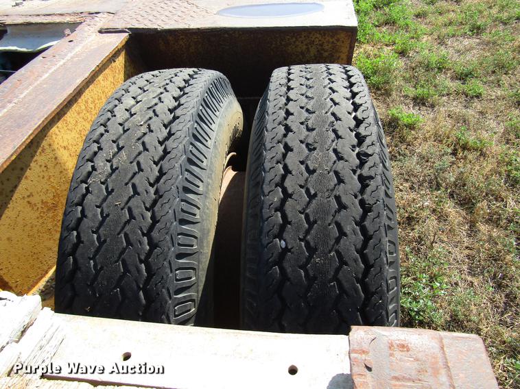 image for item DD4363 1960 Hyster R6TL7T1W drop deck equipment trailer