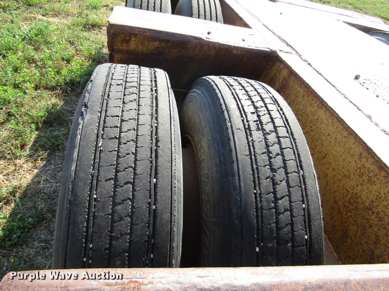 image for item DD4363 1960 Hyster R6TL7T1W drop deck equipment trailer