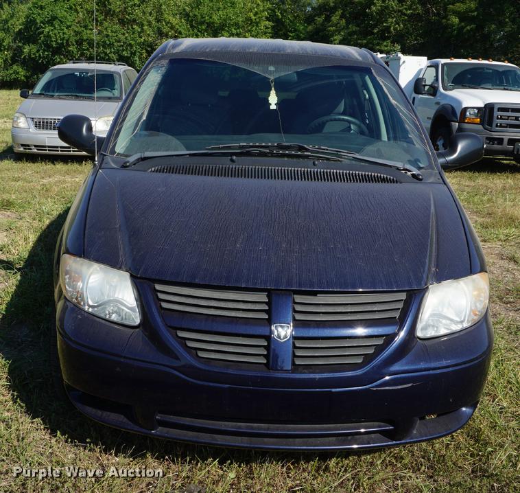 image for item DD6540 2005 Dodge Grand Caravan van