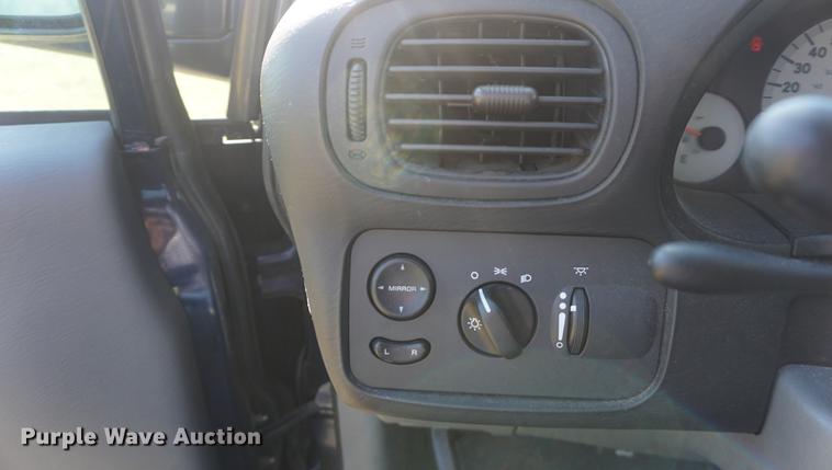 image for item DD6540 2005 Dodge Grand Caravan van