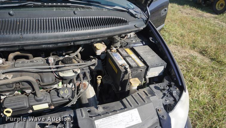 image for item DD6540 2005 Dodge Grand Caravan van