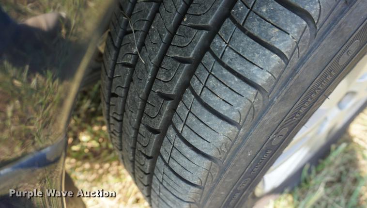 image for item DD6540 2005 Dodge Grand Caravan van