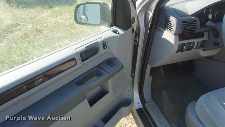 image for item DD6541 2006 Ford Freestar van