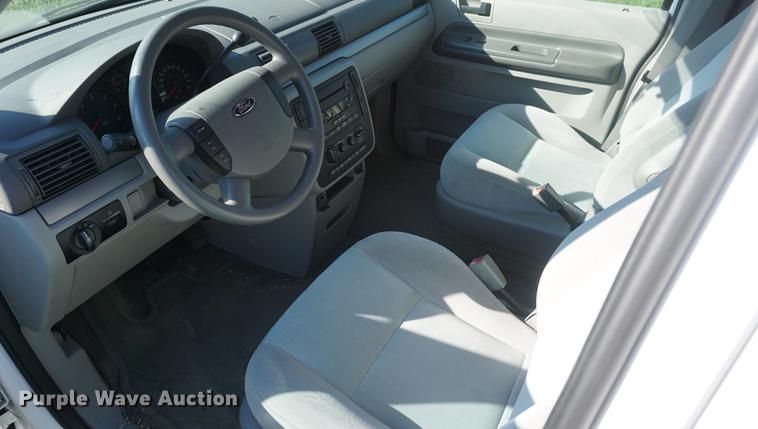 image for item DD6543 2005 Ford Freestar van