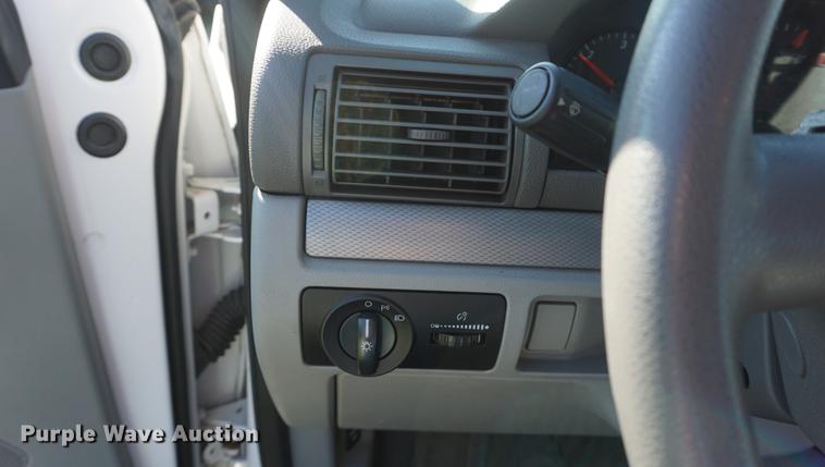 image for item DD6543 2005 Ford Freestar van