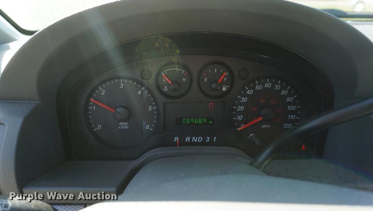 image for item DD6543 2005 Ford Freestar van