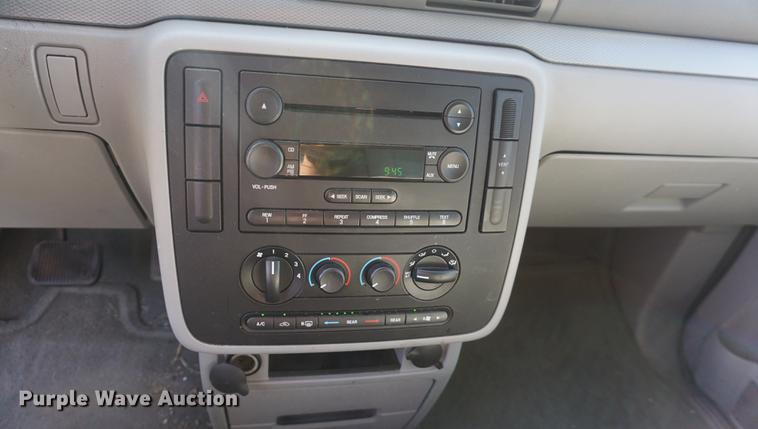 image for item DD6543 2005 Ford Freestar van