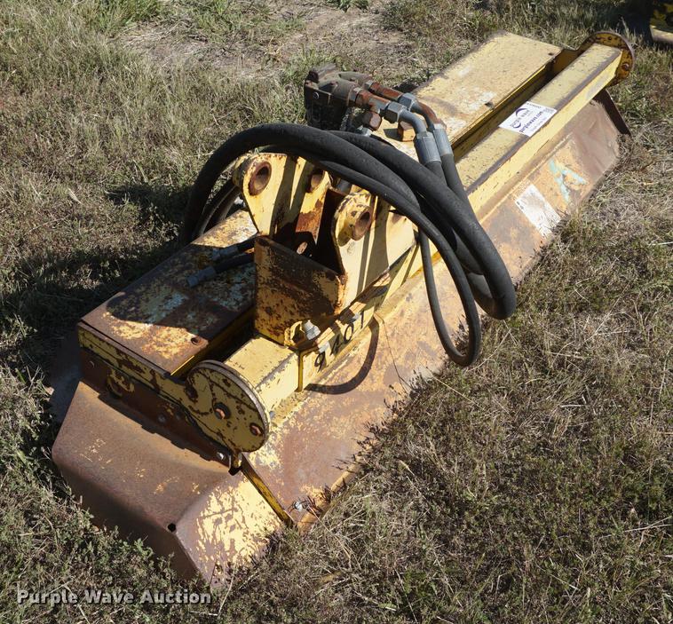 Buzzbar tree limb cutter in Olathe, KS Item DD6545 sold Purple Wave