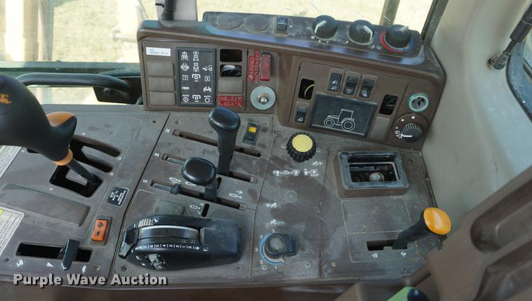 image for item DD6547 2002 John Deere 6420 tractor