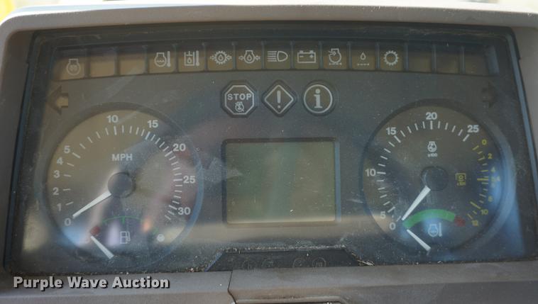 image for item DD6547 2002 John Deere 6420 tractor