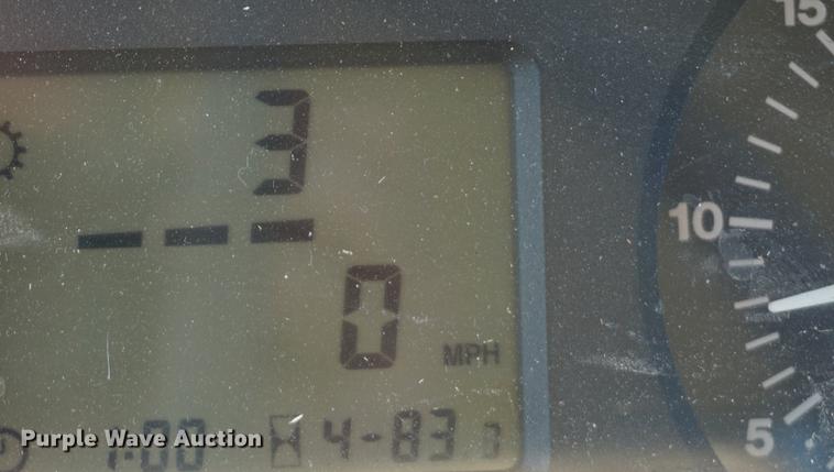 image for item DD6547 2002 John Deere 6420 tractor