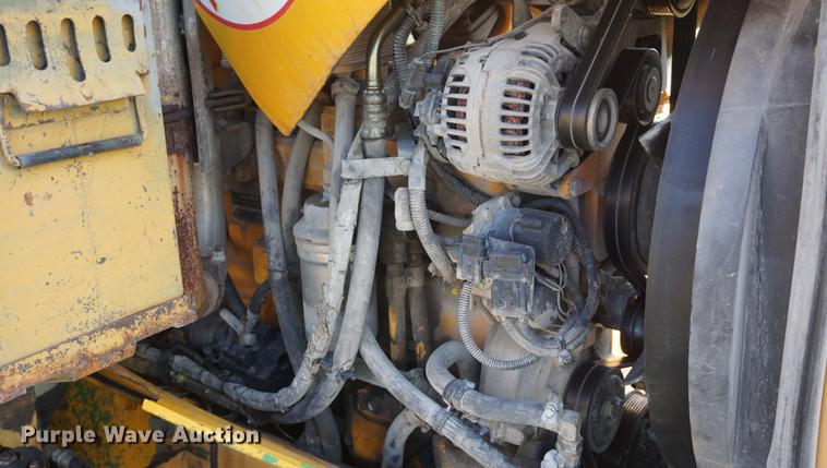 image for item DD6547 2002 John Deere 6420 tractor