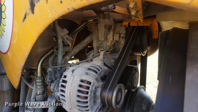 image for item DD6547 2002 John Deere 6420 tractor