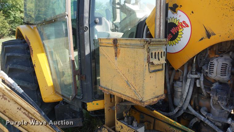 image for item DD6547 2002 John Deere 6420 tractor