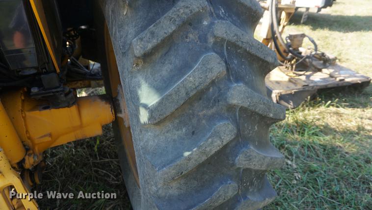 image for item DD6547 2002 John Deere 6420 tractor