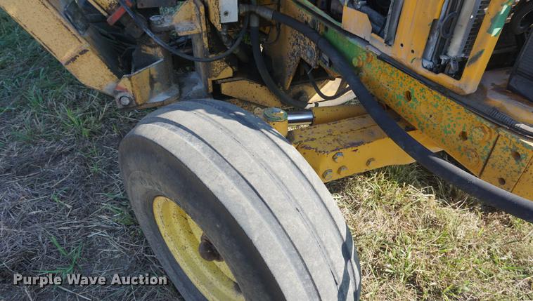 image for item DD6547 2002 John Deere 6420 tractor