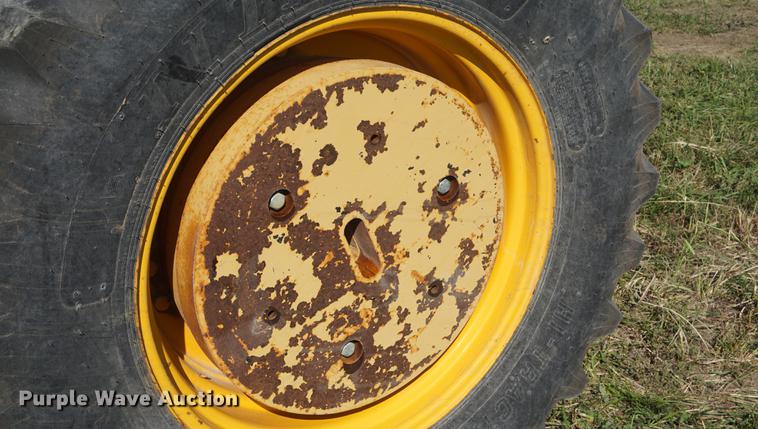 image for item DD6547 2002 John Deere 6420 tractor