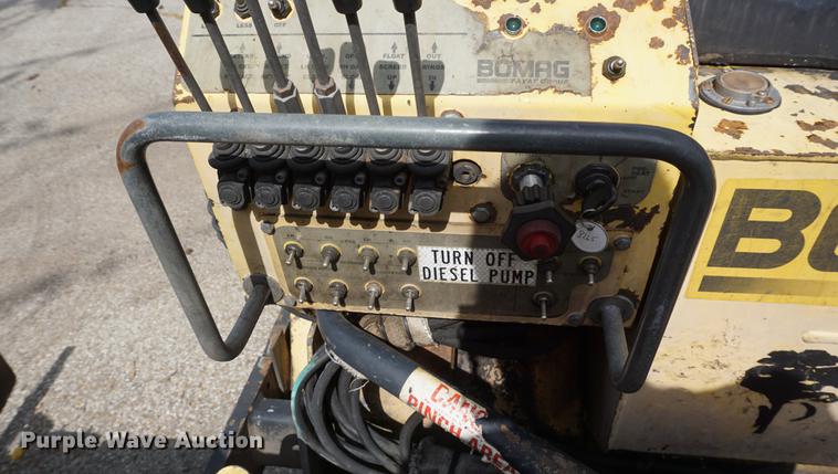 image for item DD6565 2009 Bomag BF815 paver