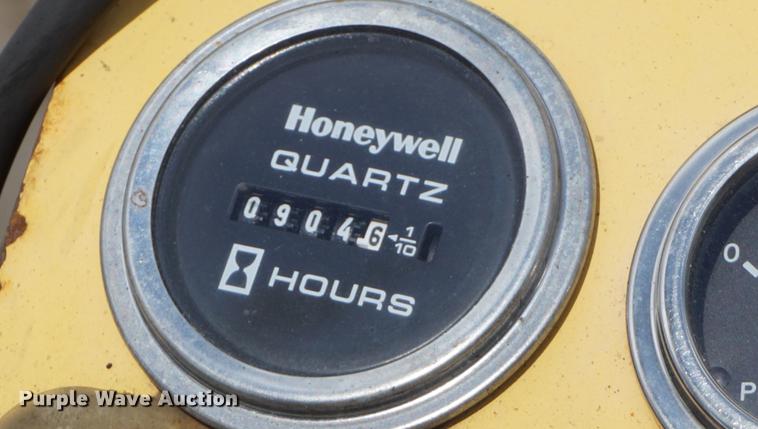 image for item DD6565 2009 Bomag BF815 paver