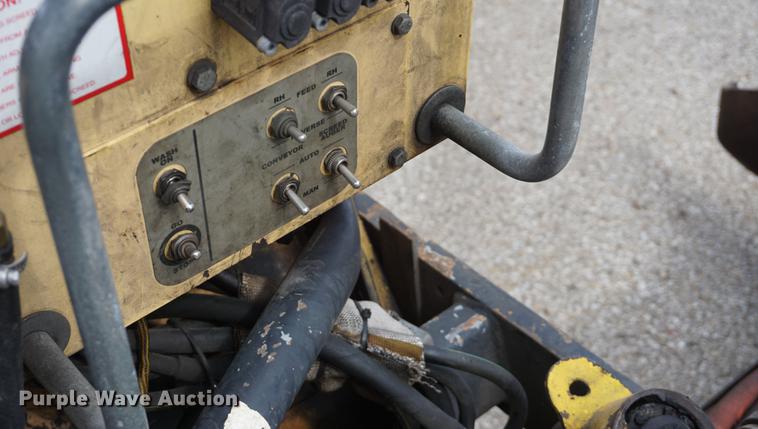 image for item DD6565 2009 Bomag BF815 paver