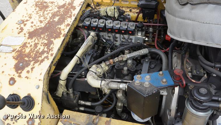 image for item DD6565 2009 Bomag BF815 paver