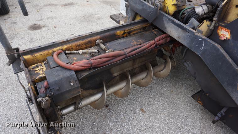 image for item DD6565 2009 Bomag BF815 paver