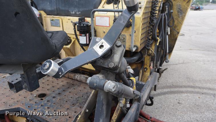 image for item DD6565 2009 Bomag BF815 paver