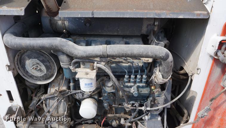 image for item DD6566 2005 Bobcat S300 skid steer