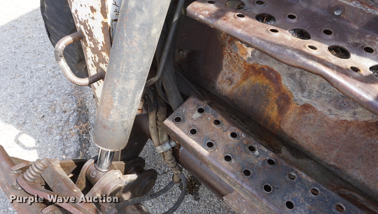 image for item DD6566 2005 Bobcat S300 skid steer