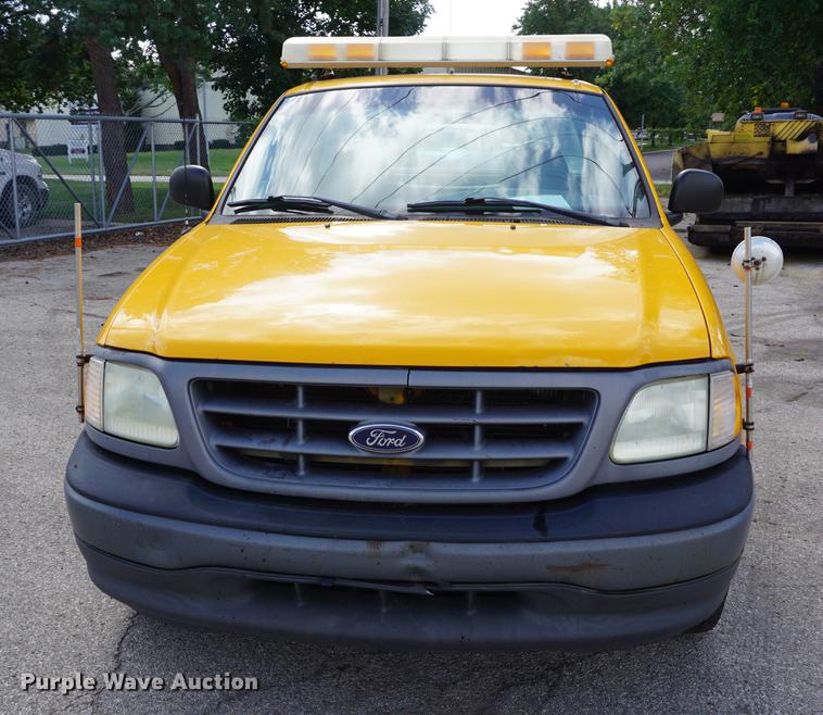 image for item DD6567 2002 Ford F150 pickup truck