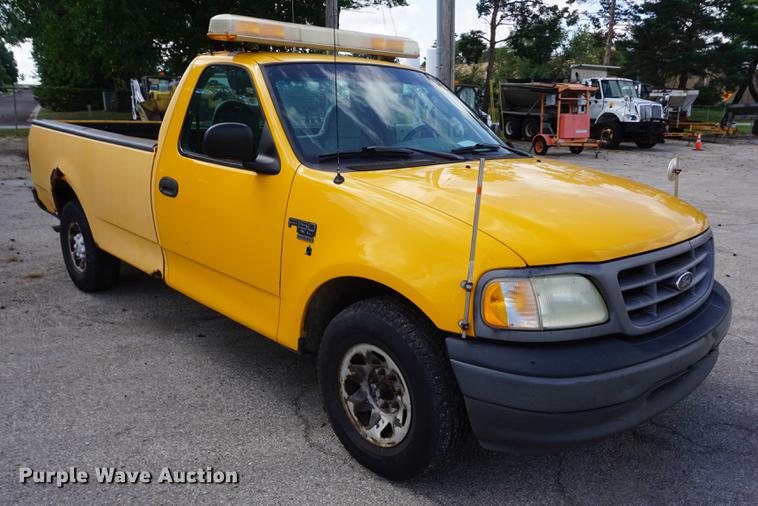 image for item DD6567 2002 Ford F150 pickup truck