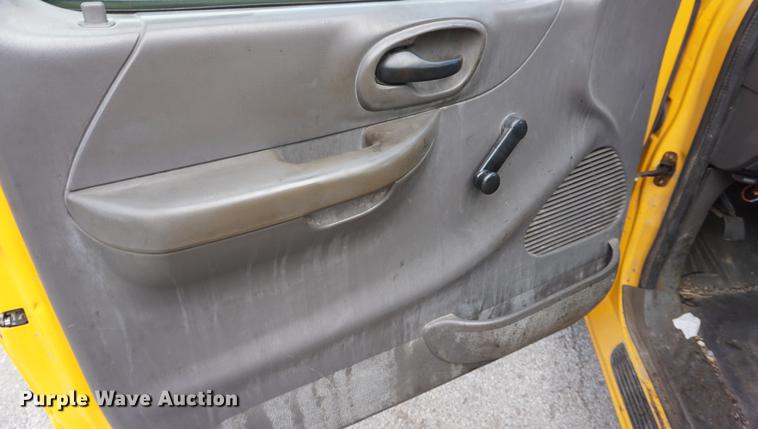 image for item DD6567 2002 Ford F150 pickup truck