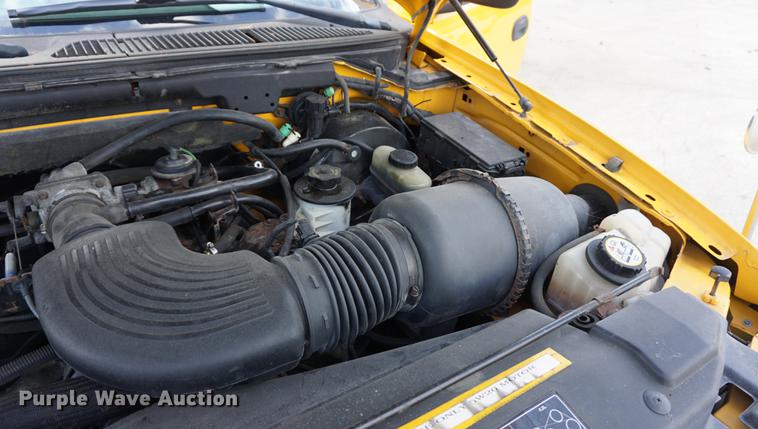 image for item DD6567 2002 Ford F150 pickup truck