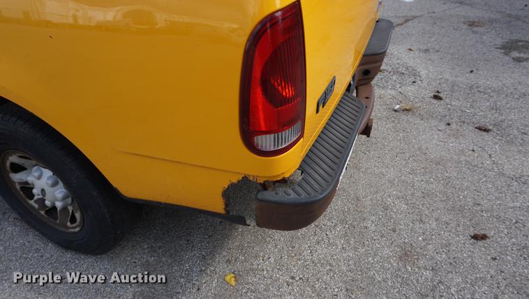 image for item DD6567 2002 Ford F150 pickup truck