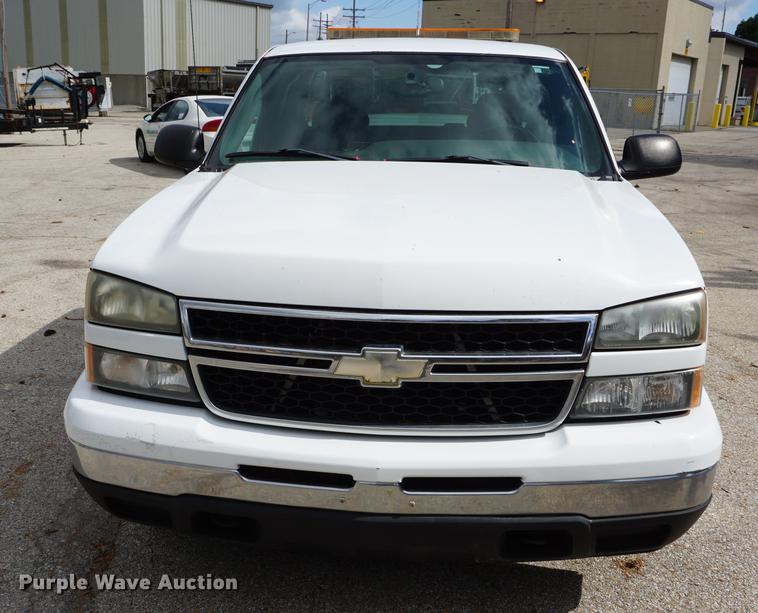 image for item DD6570 2007 Chevrolet Silverado 1500 Ext. Cab pickup truck