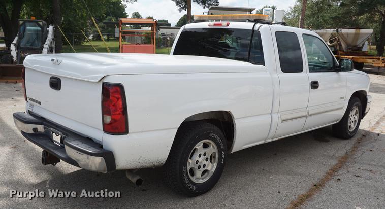 image for item DD6570 2007 Chevrolet Silverado 1500 Ext. Cab pickup truck