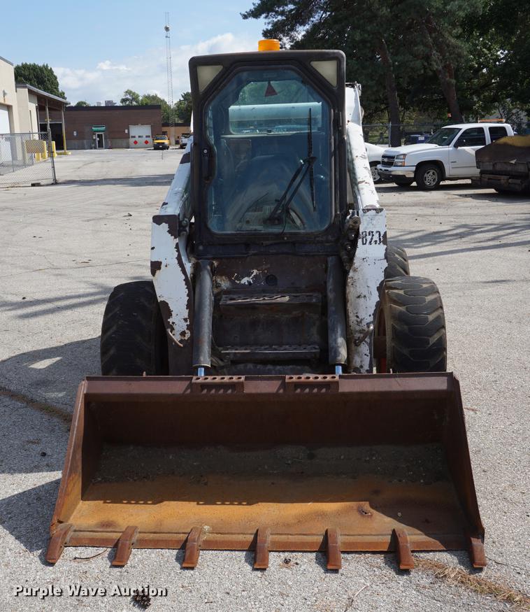 image for item DD6571 2004 Bobcat S300 skid steer