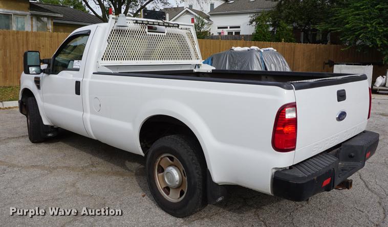 image for item DD6582 2008 Ford F250 Super Duty pickup truck