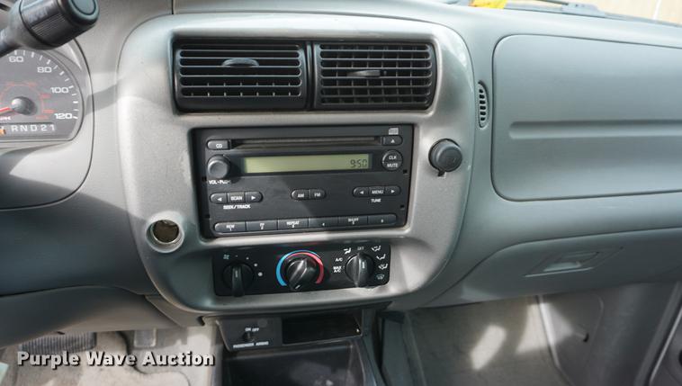 image for item DD6583 2004 Ford Ranger SuperCab pickup truck