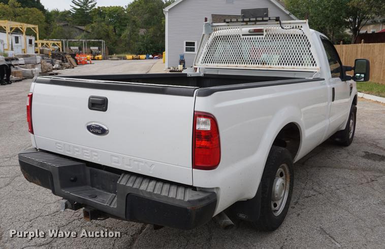 image for item DD6584 2008 Ford F250 Super Duty pickup truck