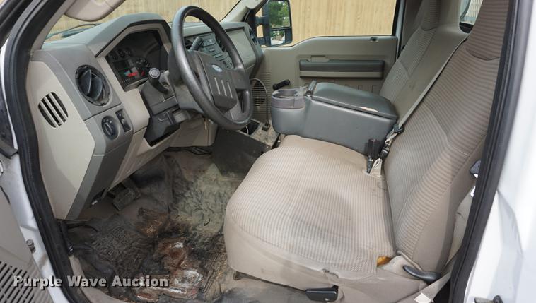image for item DD6584 2008 Ford F250 Super Duty pickup truck