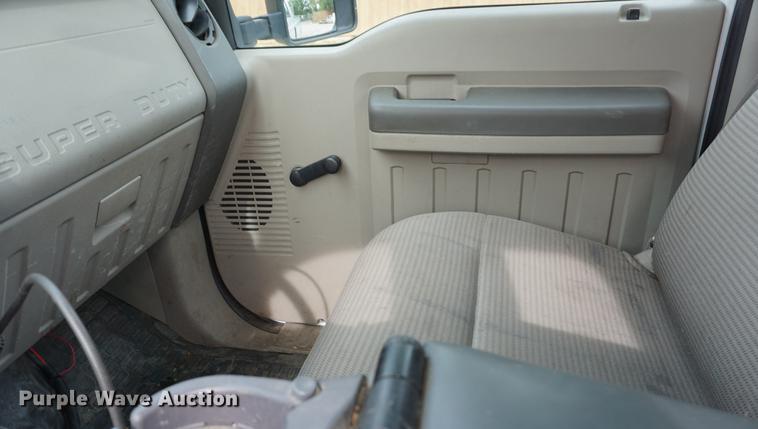 image for item DD6584 2008 Ford F250 Super Duty pickup truck