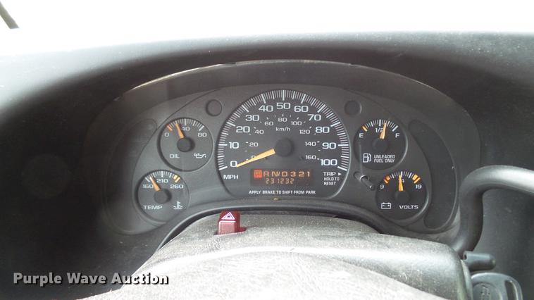 image for item DD7370 2002 Chevrolet Express 3500 Extended van