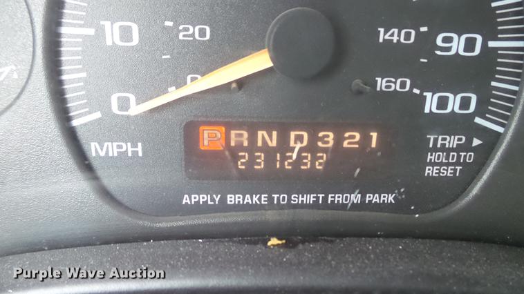 image for item DD7370 2002 Chevrolet Express 3500 Extended van