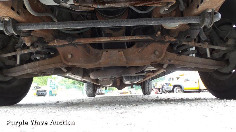 image for item DD7370 2002 Chevrolet Express 3500 Extended van