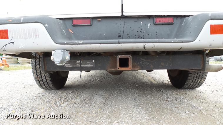 image for item DD7370 2002 Chevrolet Express 3500 Extended van