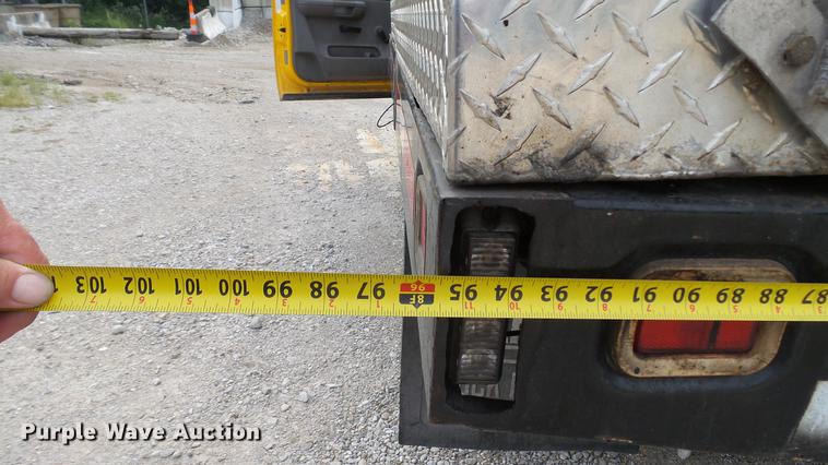 image for item DD7371 2008 Chevrolet Silverado 3500HD flatbed pickup truck