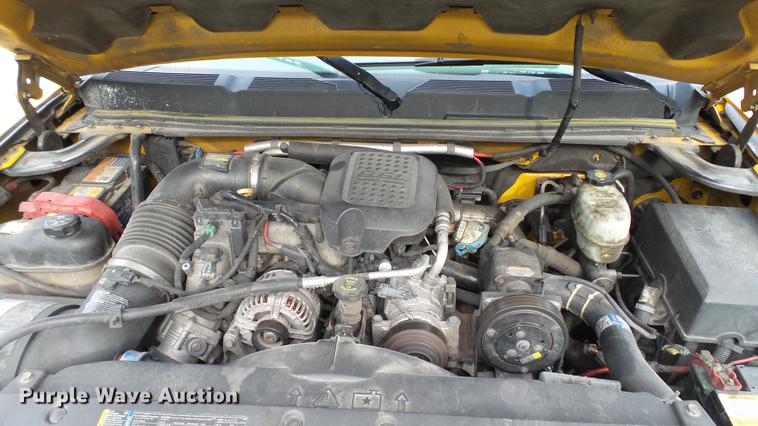 image for item DD7371 2008 Chevrolet Silverado 3500HD flatbed pickup truck