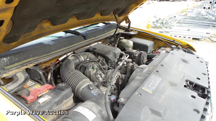 image for item DD7371 2008 Chevrolet Silverado 3500HD flatbed pickup truck