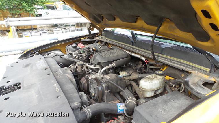 image for item DD7371 2008 Chevrolet Silverado 3500HD flatbed pickup truck